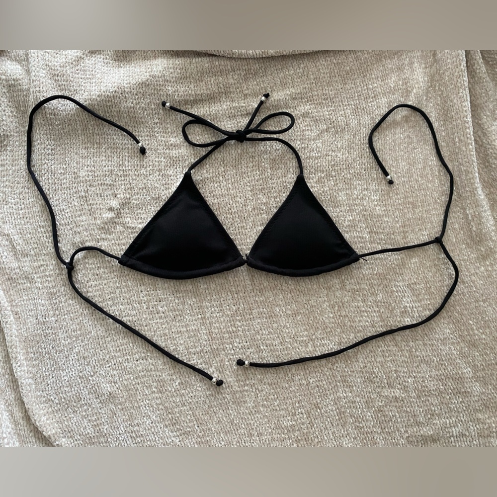String Bikini - Picture 6 of 7